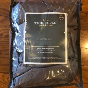 Threshold 800 thread count Queen sheets. Brand new